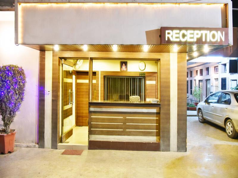 Hotel Palace Амритсар Экстерьер фото